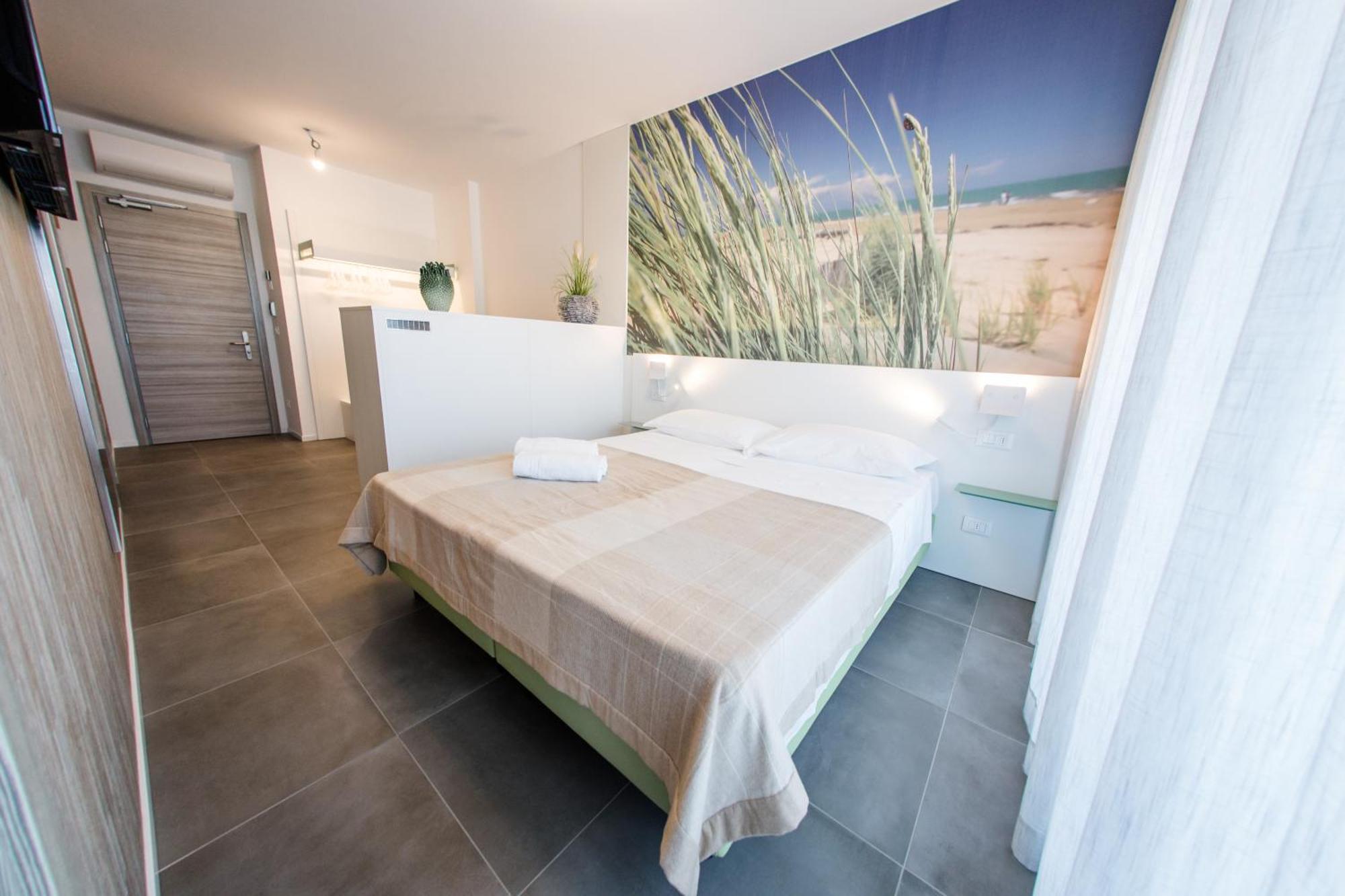 Hotel Luciana Бибионе Экстерьер фото